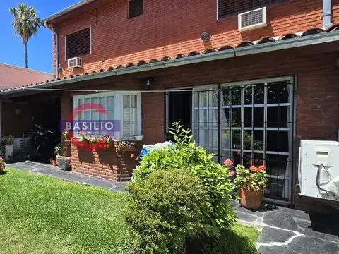 VENTA PH 3 AMBIENTES EN DOS PLANTAS CON PARRILLA Y JARDÍN EN CARAPACHAY