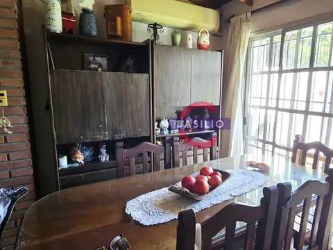VENTA PH 3 AMBIENTES EN DOS PLANTAS CON PARRILLA Y JARDÍN EN CARAPACHAY