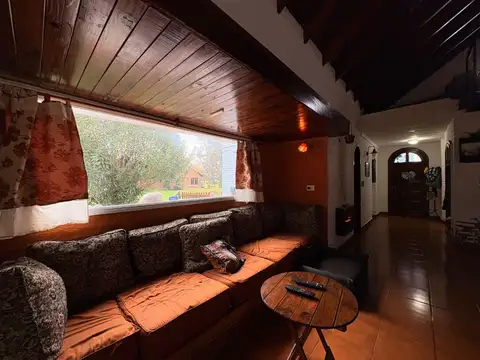 VENTA CASA 4 AMB C/JARDIN APTA CRED EL PARAISO