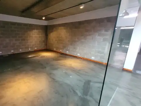 Oficina 2 ambientes con 1 baño