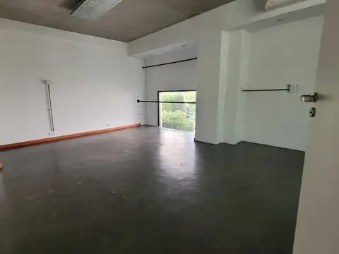 Espectacular Loft De 124m2 Con Una Altura De Techos De 6 Metros. Tiene Despacho Independiente En El Entrepiso. Cochera Fija A Metros De La Unidad