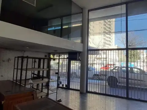 Local con estacionemiento venta beccar