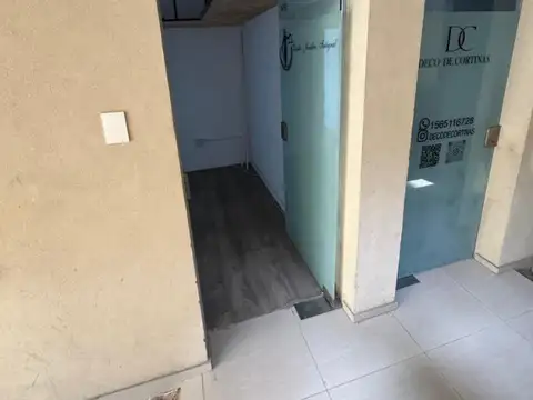 Oficina en Alquiler en Benavidez, $ 720.000