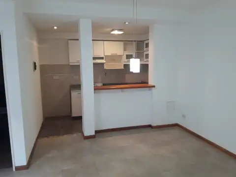 Depto Tipo Casa en Alquiler de 1 dormitorio