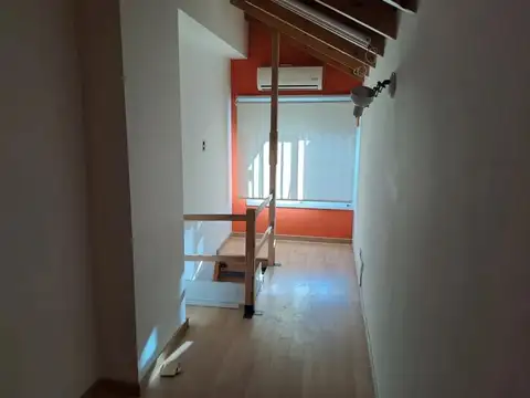 Casa en Alquiler con 1 cochera