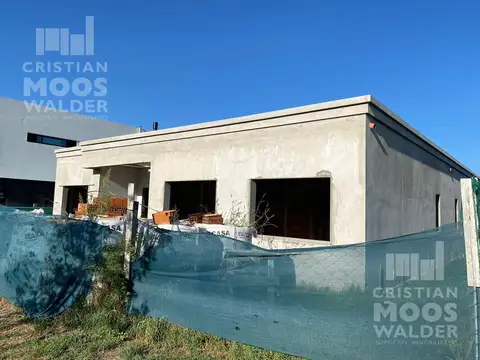 Casa en Venta en El Canton - Norte, USD 245.000