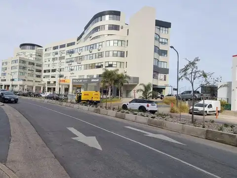 Av Del Puerto 200