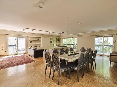 Piso de 5 ambientes Balcón aterrazado- Cochera en Belgrano