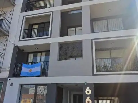 DEPARTAMENTO 2 AMB.CON TOILLETE Y BA;O EN SUITE