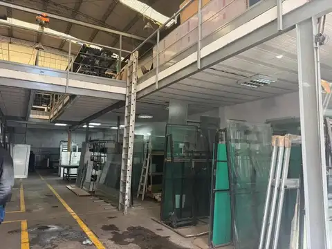 ALQ GALPON DE 900M2 TOTALES EN MUNRO