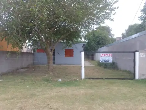 CASA CON 3 DORMITORIOS SOBRE LOTE PROPIO DE 10 X 20