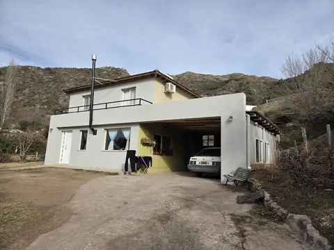 Casa 7 ambientes con 3 baños