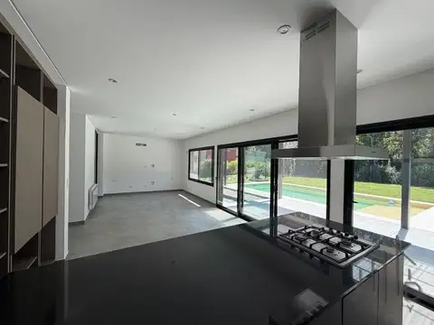 Casa en Venta al Este