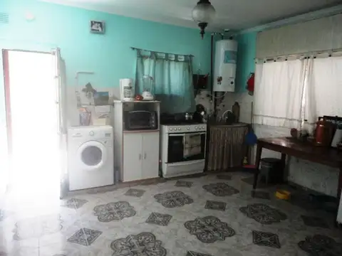 Casa 5 ambientes con 3 baños