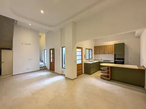 Casa de 3 dormitorios con jardín, quincho y parrillero en Abasto