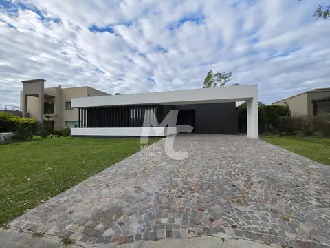 Casa en Alquiler de 3 dormitorios