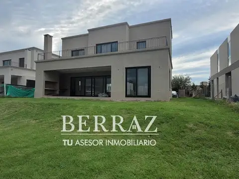 Casa venta 6 ambientes en Laguna Grande Villanueva lote de 650 m2