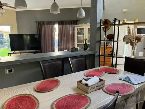 CASA EN VENTA 4 AMB C/ PILETA- LA CAÑADA LOS ARCES