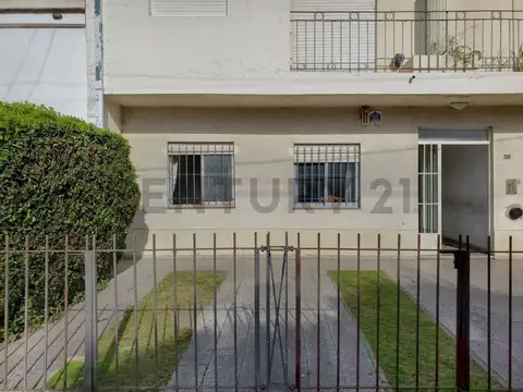 Venta de Departamento 3 AMBIENTES en Tolosa, La Plata                                      ...