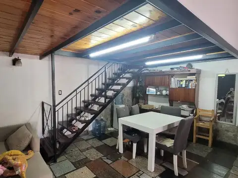Depto Tipo Casa en Venta 25 años