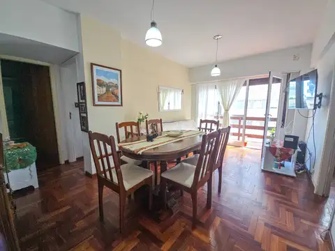 25 de Mayo y Av. Independencia