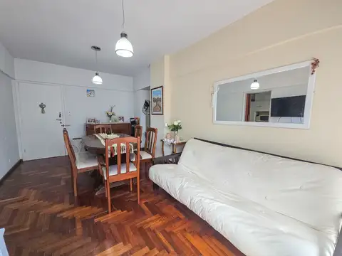 Temporada- Departamento 2 amb. - 25 de Mayo y Av. Independencia