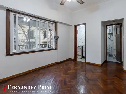 Semipiso dos ambientes apto profesional en Balvanera