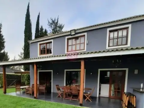 Casa en Alquiler de 3 dormitorios
