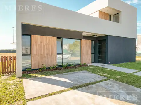 Casa en Alquiler de 3 dormitorios