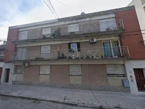 EXCELENTE 4 AMB 1ER PISO POR ESCALERA APTO CREDITO