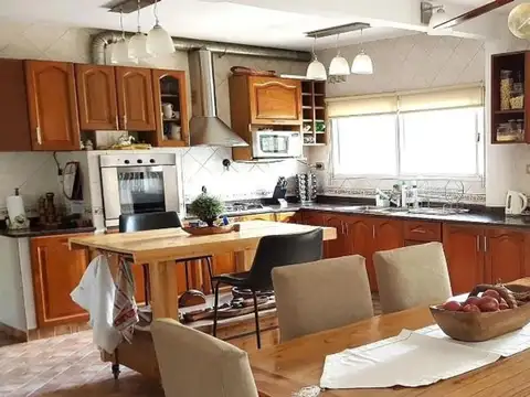 Casa en Venta en Villa Gobernador Udaondo, USD 275.000