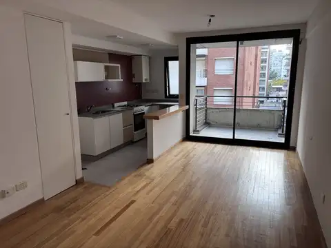 DEPTO DE 2AMB. 5º PISO AL FRENTE DE 10  AÑOS DE ANTIGUEDAD. 47Mts 2 con BALCON