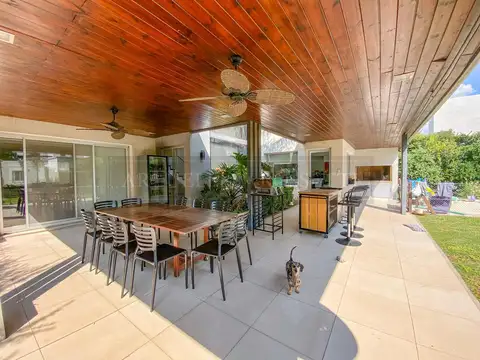 Casa en Venta en Funes, USD 690.000