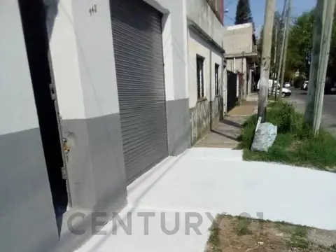 GALPON EN VENTA - BERNAL, QUILMES.