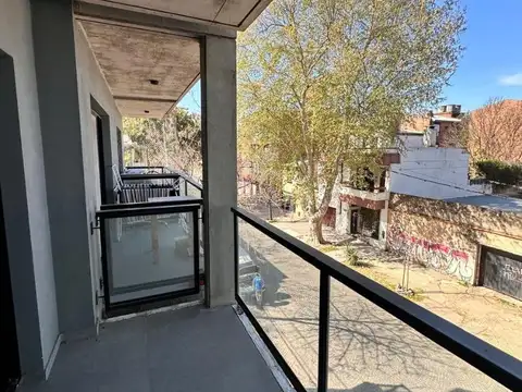 Departamento en Alquiler en República De La Sexta, $ 380.000