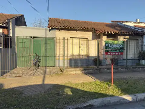 Terreno en Venta en Villa Luzuriaga, USD 140.000