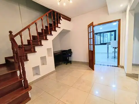 CASA 6 AMBIENTES VILLA LUZURIAGA PILETA COCHERAS