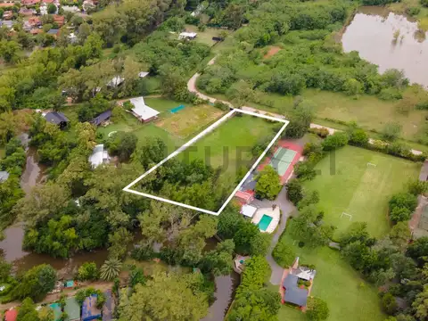 Escobar 1600, Piso 0