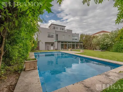 Casa a la venta con 3 dormitorios,  en San Isidro Labrador - Villanueva