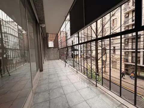 Julián Álvarez 2500, Piso 2