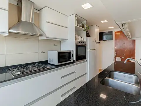 PISO. 4 AMBIENTES. 2 BALCONES. COCHERA. APTO CREDITO