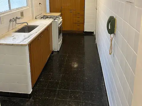 Rivadavia 5000, Piso 2