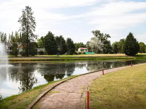 Casa en Venta en Pilar Del Lago, USD 450.000