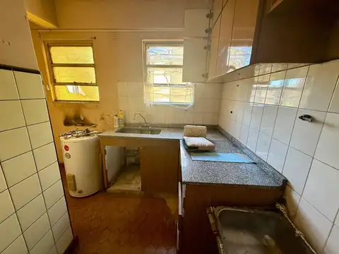 DEPARTAMENTO 3 AMB ALMAGRO A REFACCIONAR APTO CRED