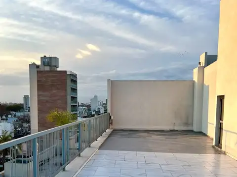 Monoambiente dividido con dormitorio
