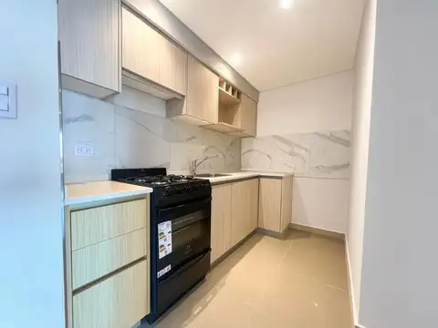 MONROE 5700, Piso 6