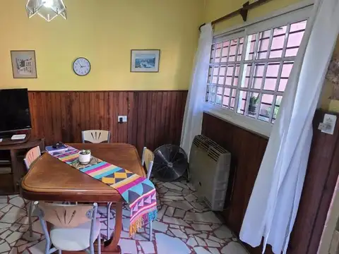 CASA 4 AMBIENTES VENTA EN BANFIELD