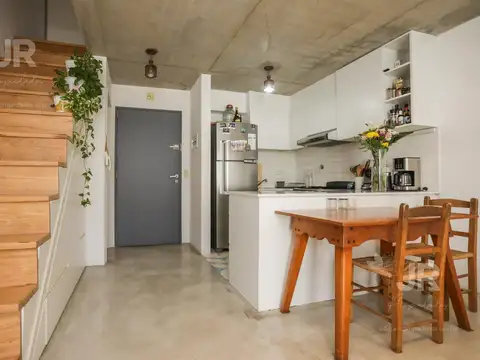 Depto Tipo Casa en Venta con 1 cocheras
