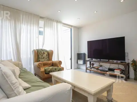 Depto Tipo Casa 2 ambientes con 1 baño