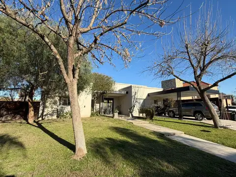 Casa en alquiler, 4 Dormitorios